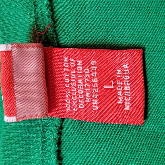 TARGET GREEN LONG SLEEVE CREW NECK PULLOVER CHRISTMAS TEE - Picture 10 of 11